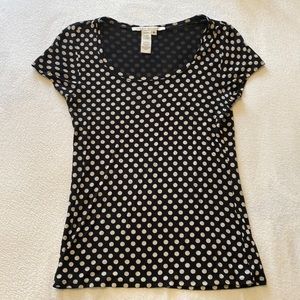 Max Studio, size medium, polka dot tee, cap sleeves, GUC, modal & spandex. Soft.